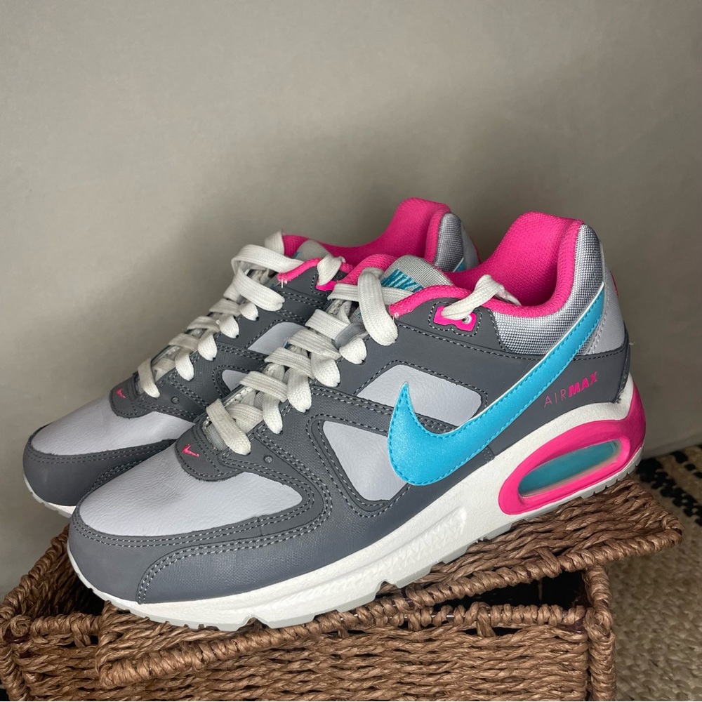 Nike Air Max Command. Size 7 youth (women’s 8)